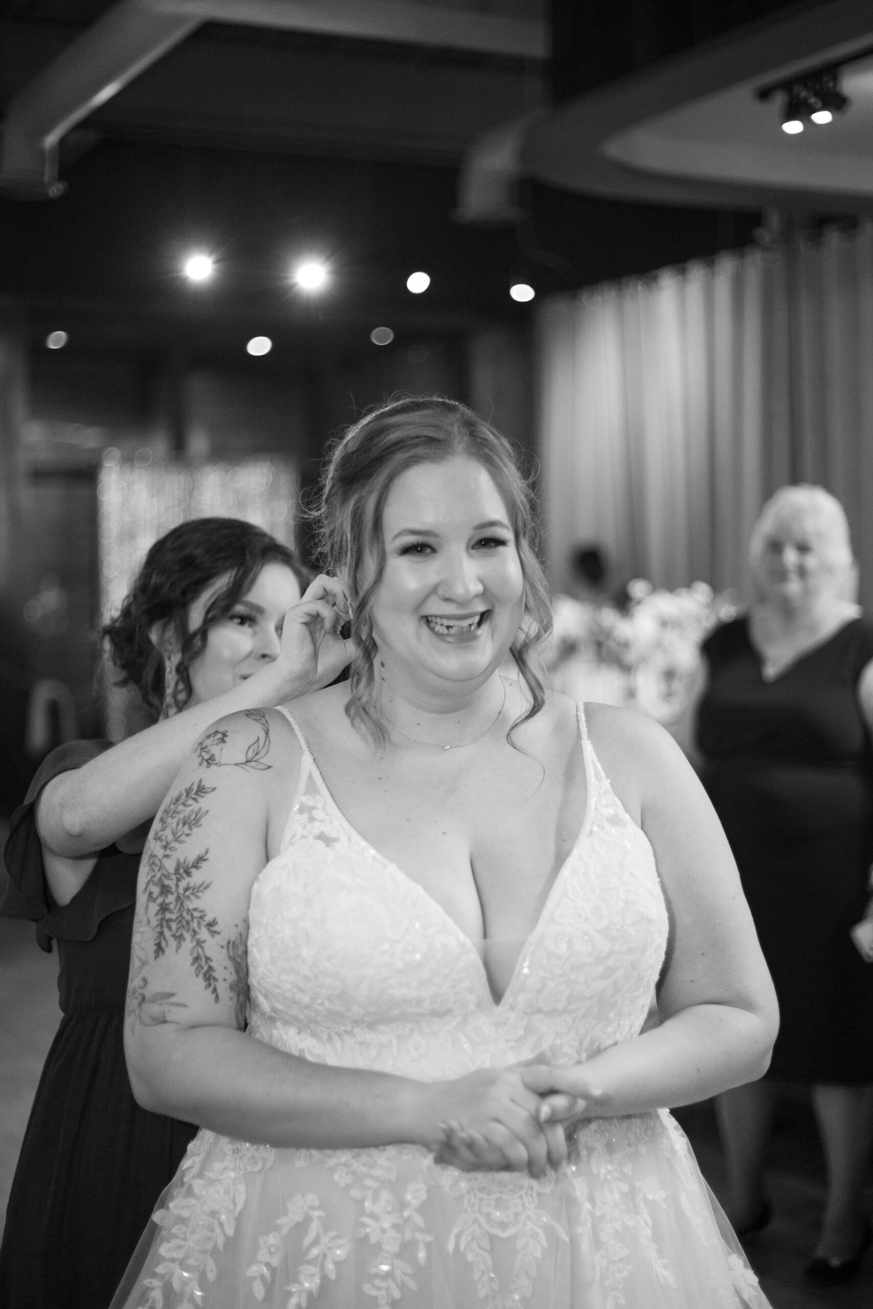 market hall wedding, raleigh, nc, bride